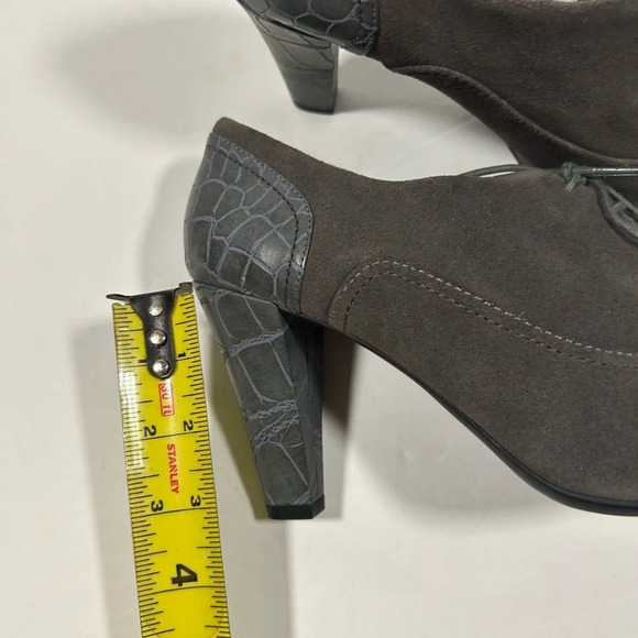 NIB!NICKELS GRAY BOOTS/BOOTIES GRAY SUEDE CROC BACK DESIGN  SIZE 9 M LACE - Picture 11 of 15